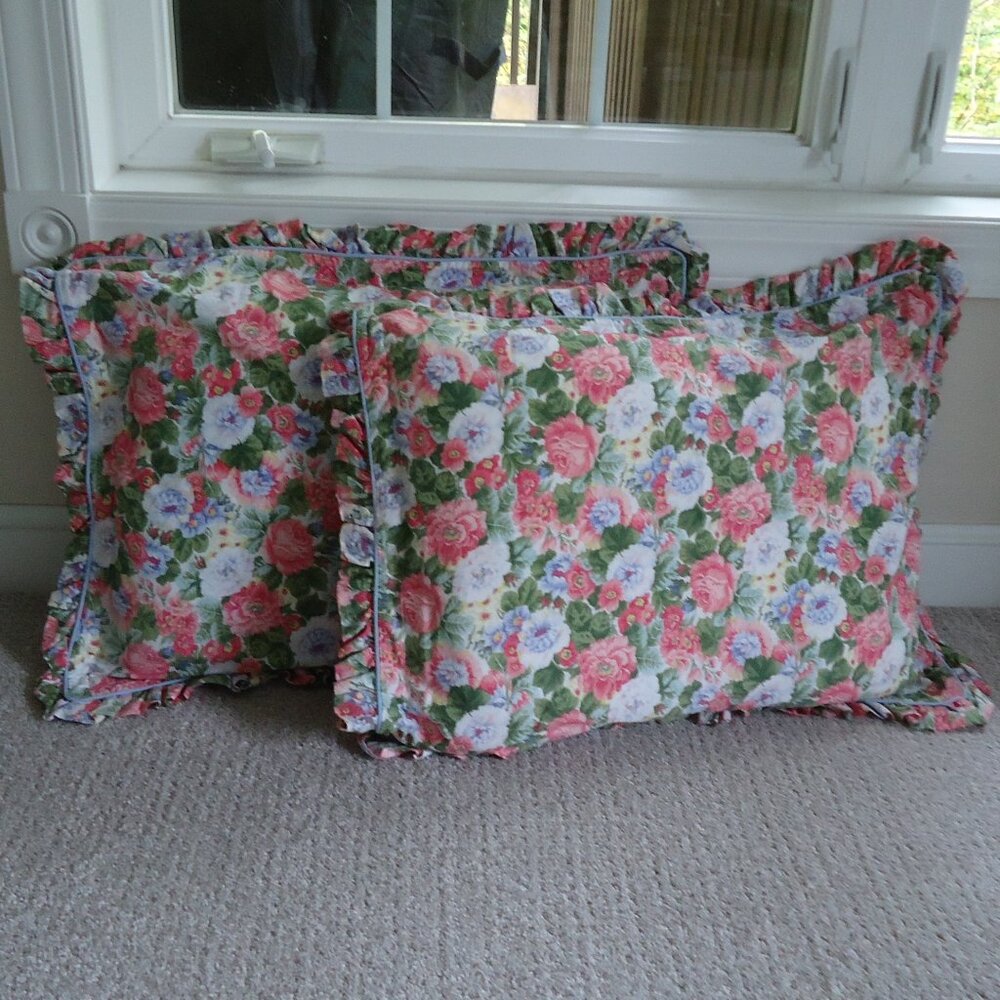 Nobility Shams Vintage Set of 2